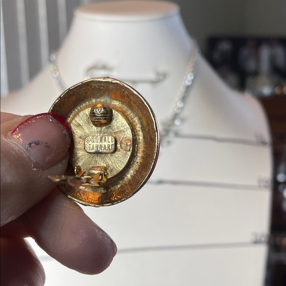 Elegant Red and White Earrings - Picture 6 of 7